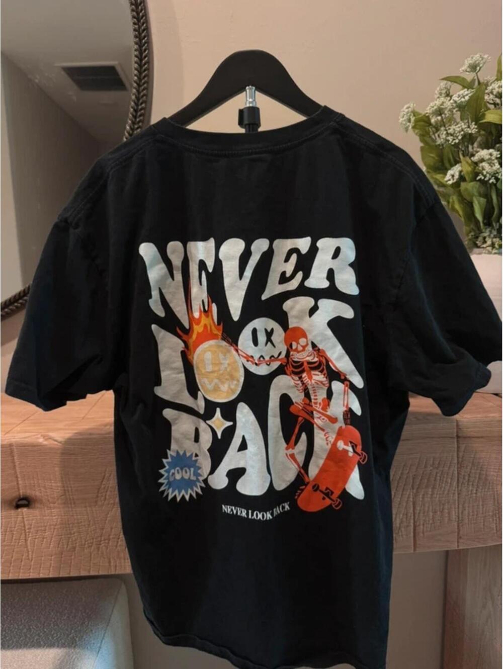 Cool Vintage Never Look Back XXL Shirt